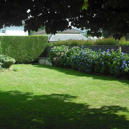 D'hotes La Plantade Bed & Breakfast